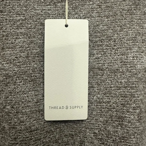 Thread And Supply Cozy Life Perch Top Size Medium Gray Loungewear Crop Oversized - Picture 4 of 6